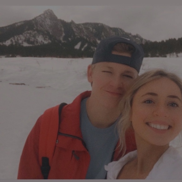 Charlie Laurencell - Poshmark Profile Picture of Charlie Laurencell (@laurencell21) on Poshmark