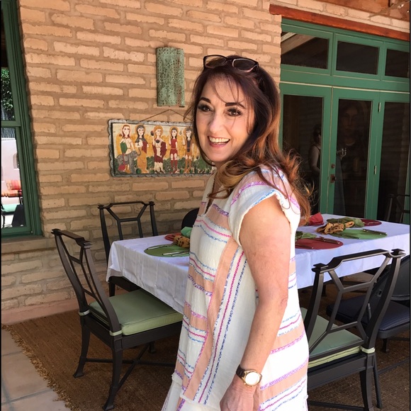 Profile Picture of Lauri Helberg (@ditchwood) on Poshmark