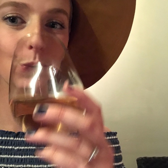 Profile Picture of Amanda Speciale (@specialeamanda) on Poshmark