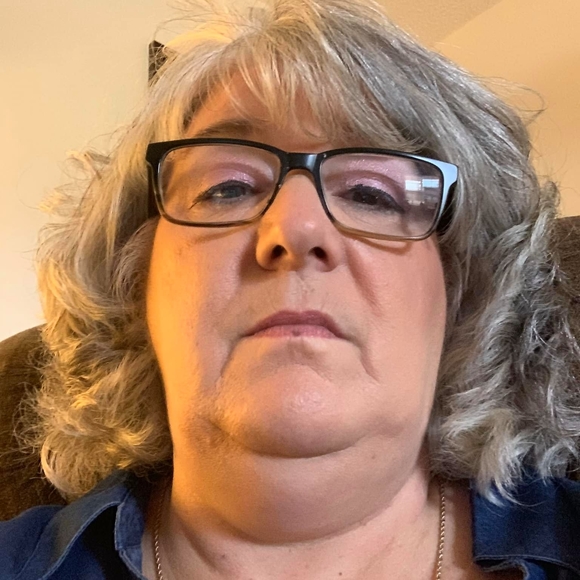 Paula Reavis - Poshmark Profile Picture of Paula Reavis (@preavis) on Poshmark