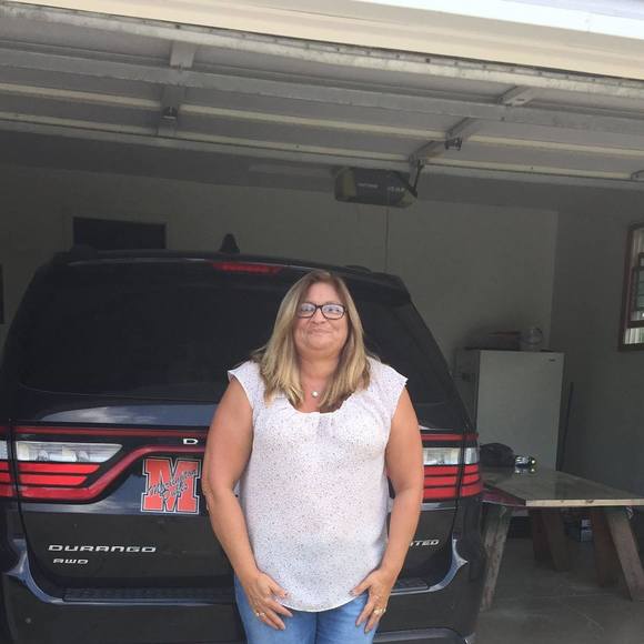 Profile Picture of Lisa Schario (@lschario) on Poshmark