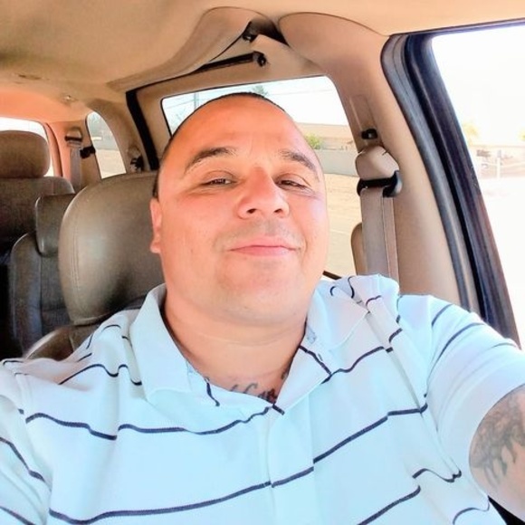 Profile Picture of Nicolas Saenz (@nicolassaenz) on Poshmark