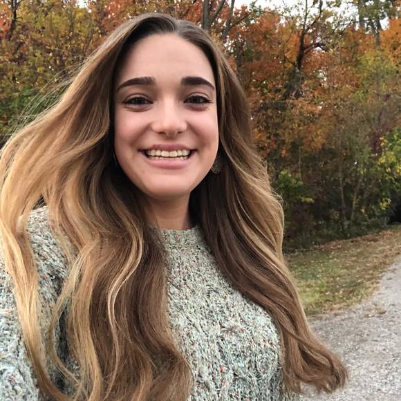 Profile Picture of Cara Langerman (@clangerman2019) on Poshmark