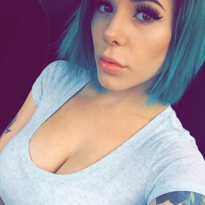 Profile Picture of Paula Laird (@LLowely) on Twitter