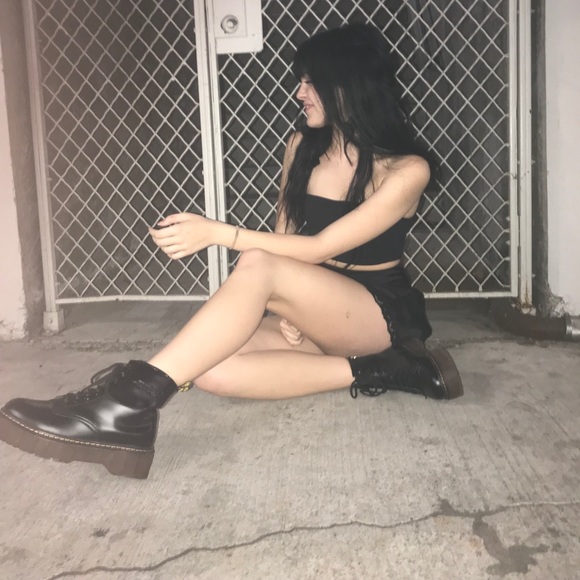 Profile Picture of Hannah Eilers (@hannahfeilers) on Poshmark