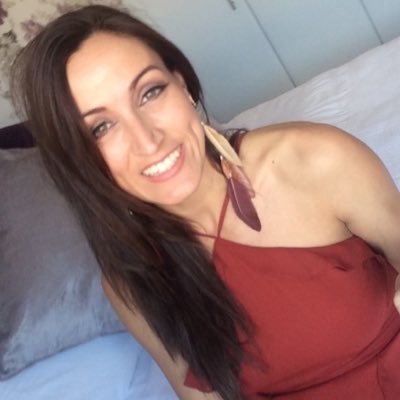 Profile Picture of Helen Cannon (@DancingHelen) on Twitter