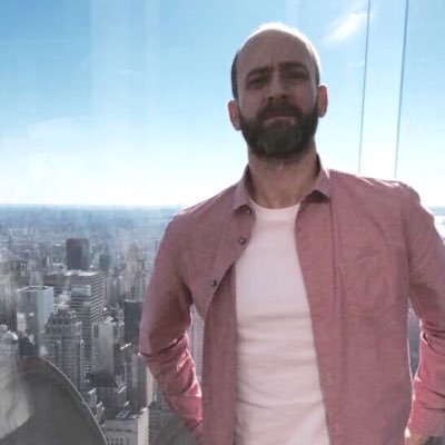 Profile Picture of Andy Earnshaw (@andiieee1974) on Twitter