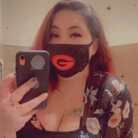 Profile Picture of Brianna Parcell (@bugnbubbasmommy) on Poshmark