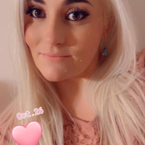 Profile Picture of Kimberly Broadrick (@kbroadrick) on Poshmark