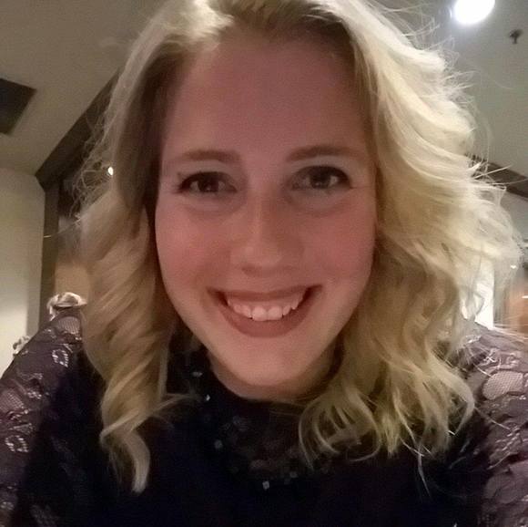 Profile Picture of Katie Schaumloeffel (@schaumka01) on Poshmark