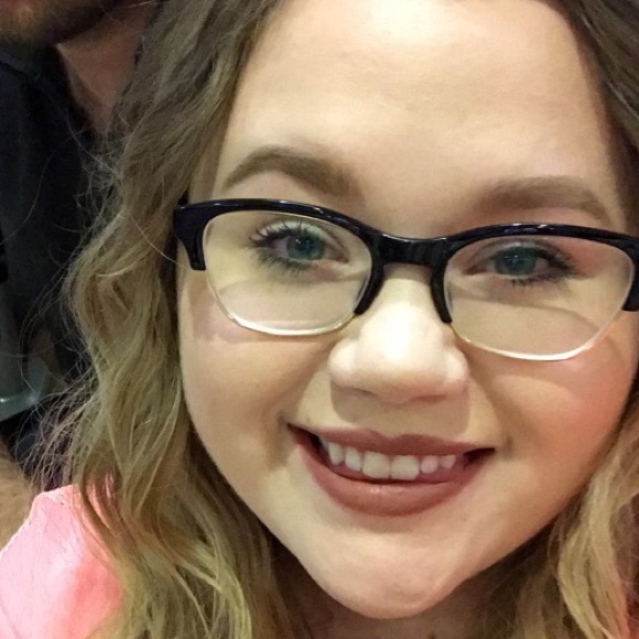 Profile Picture of Brianna Nordin (@brianna13199) on Poshmark