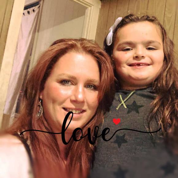 Profile Picture of Lauren Dennehey (@carreroandsons) on Poshmark