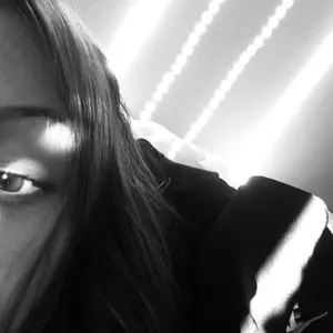Profile Picture of Em’🌹 (@emma.senecal) on Tiktok