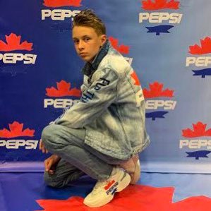 Profile Picture of Lisa Rabbit (@LisaRabbit3) on Twitter