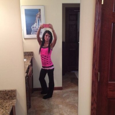 Profile Picture of Julia Semethy (@JSemethy) on Twitter