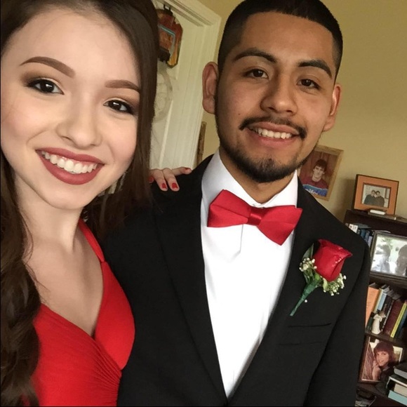 Profile Picture of Haley Corbin (@hcorbin01) on Poshmark