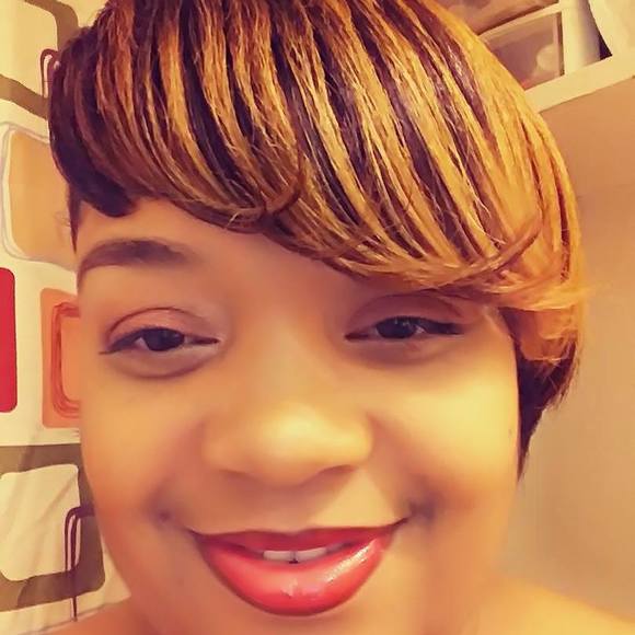 Profile Picture of Lakisha Reid-card (@lakishac) on Poshmark