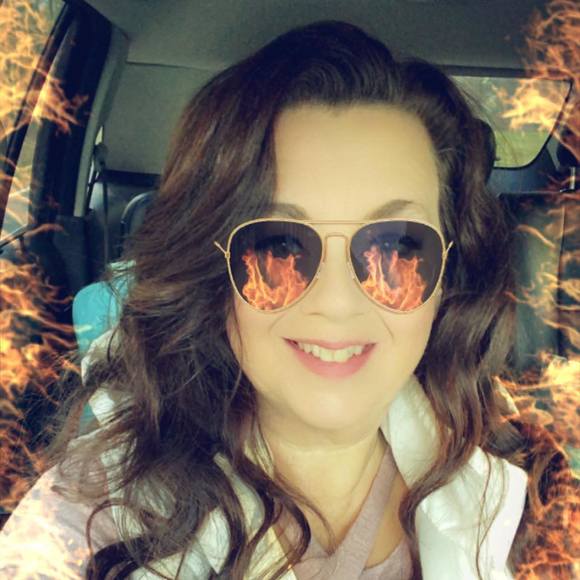 Profile Picture of Rosey Guldner (@roseyguldner) on Poshmark