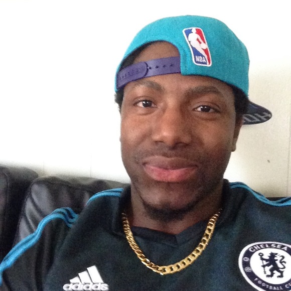 Profile Picture of Bubacarr Sisay (@bubacarrsisay) on Poshmark