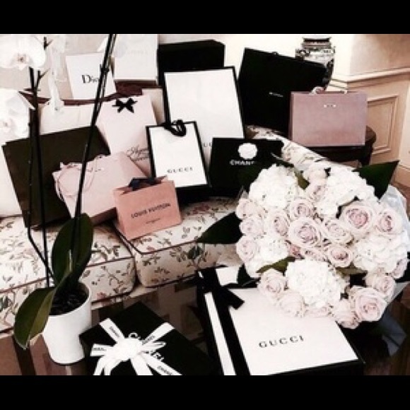 Profile Picture of Crystal Orr (@cdwenze87) on Poshmark