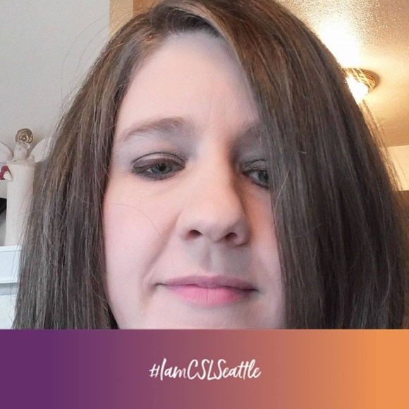 Profile Picture of Stephanie Thomas (@greenfairy) on Poshmark