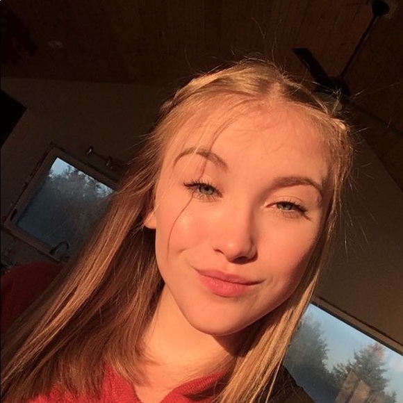 Profile Picture of Kadin Creed (@kadincreed) on Poshmark