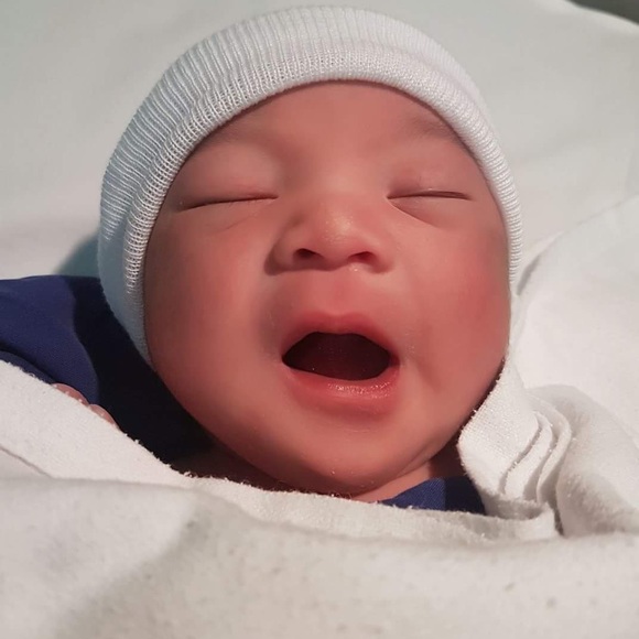 Profile Picture of Annie Labiano (@kutelabs10) on Poshmark