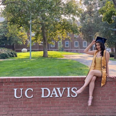 Profile Picture of .iris. (@iris_flores00) on Twitter