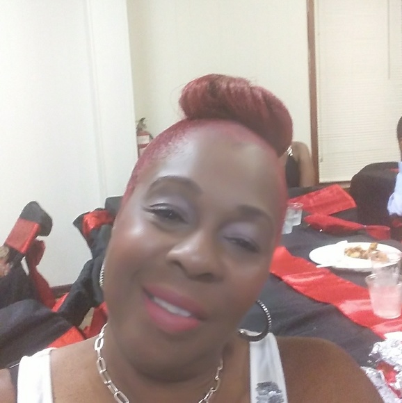 Profile Picture of Sherol Butler (@sherol1960) on Poshmark