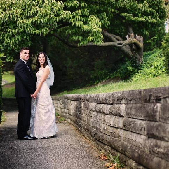 Profile Picture of Liza Danielle (@liza_danielle) on Poshmark