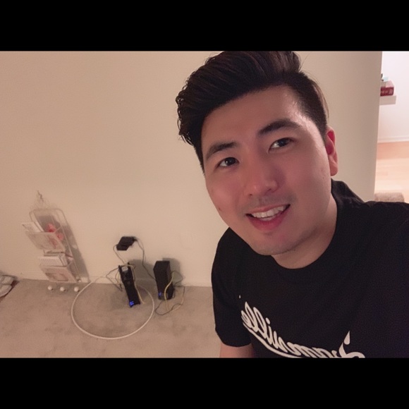 Profile Picture of Jason Choi (@jjchoi610) on Poshmark