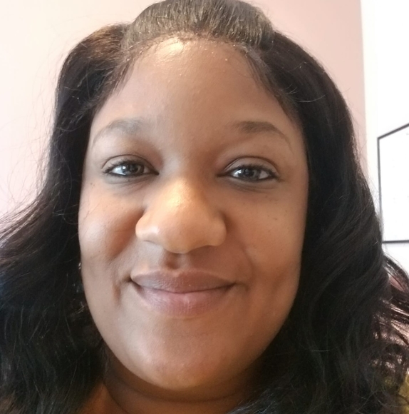 Profile Picture of Darcell Miles (@darcell33) on Poshmark