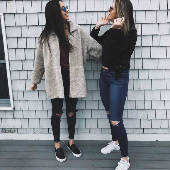 Profile Picture of Hazel Brown (@hazelbrownn) on Poshmark