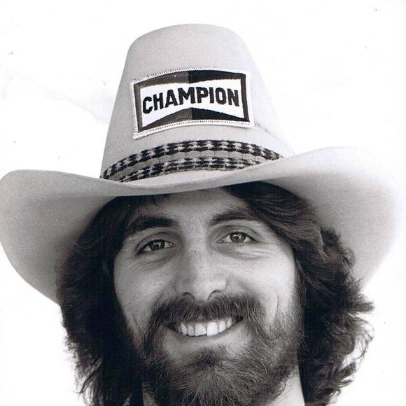 Profile Picture of Greg Luigosi (@gregluigosi) on Poshmark