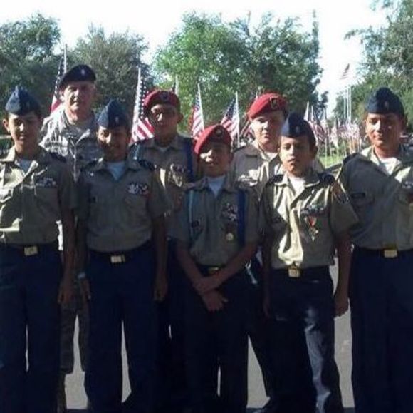 Profile Picture of Emmanuel Zepeda (@ezepeda121) on Poshmark