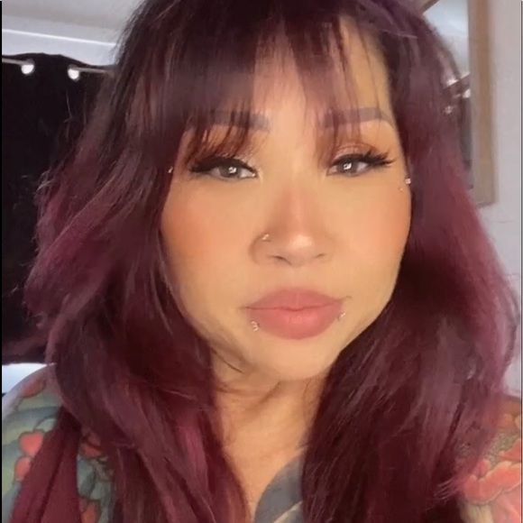 Profile Picture of Jodi Lee (@sakura444) on Poshmark