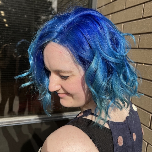 Emily Raccuia - Poshmark Profile Picture of Emily Raccuia (@emilyraccuia) on Poshmark