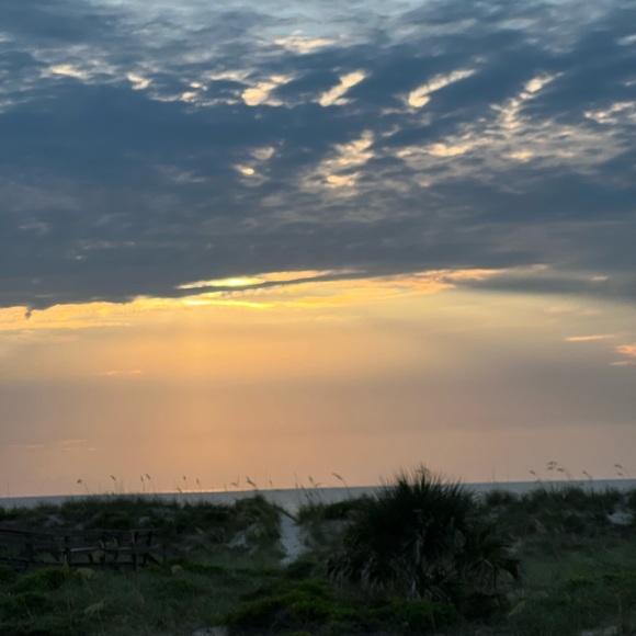 Profile Picture of Gracie Smusz (@grrxciee) on Poshmark