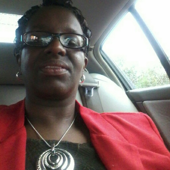 Profile Picture of Patricia Tillman (@pat53york) on Poshmark