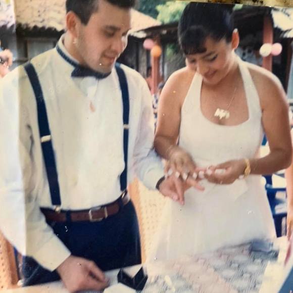 Profile Picture of Mery Perez (@haydeeperez16) on Poshmark