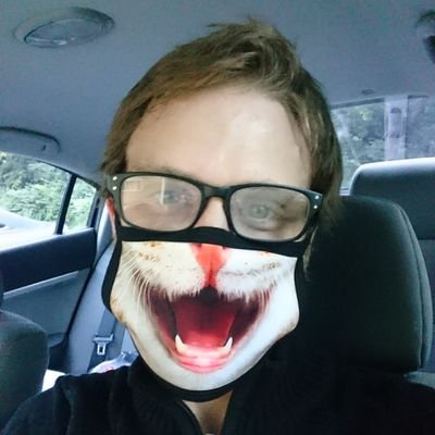 Profile Picture of Leonard Whitley (@LeoLovesCatz) on Twitter