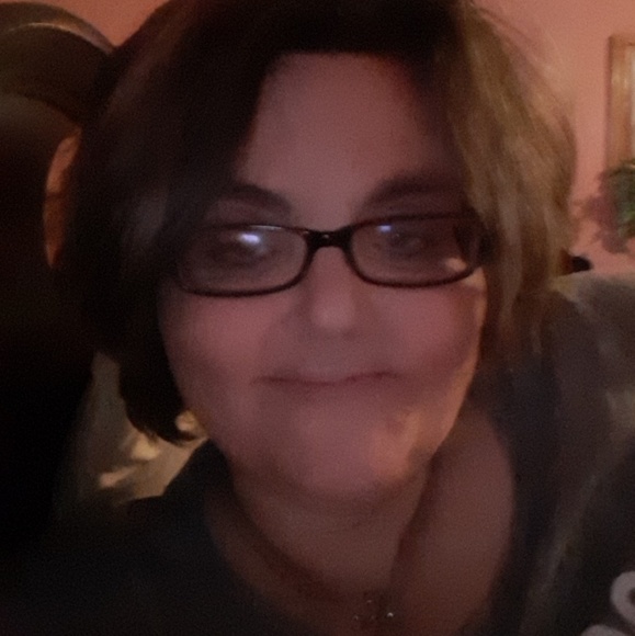 Profile Picture of Kimberly Lucas (@kimmy76378) on Poshmark