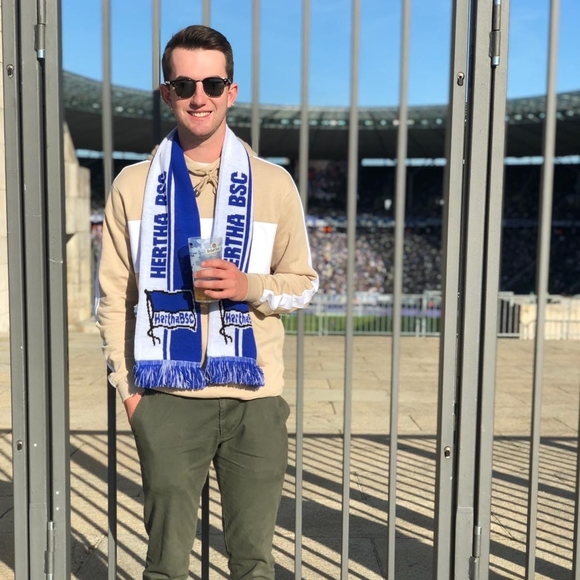 Profile Picture of Robert Abbott (@rabbott2017) on Poshmark