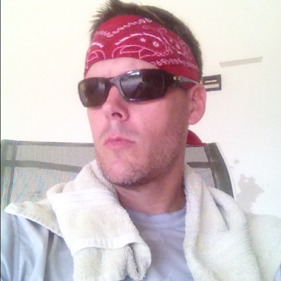 Profile Picture of Chris Horton (@chris_horton) on Poshmark