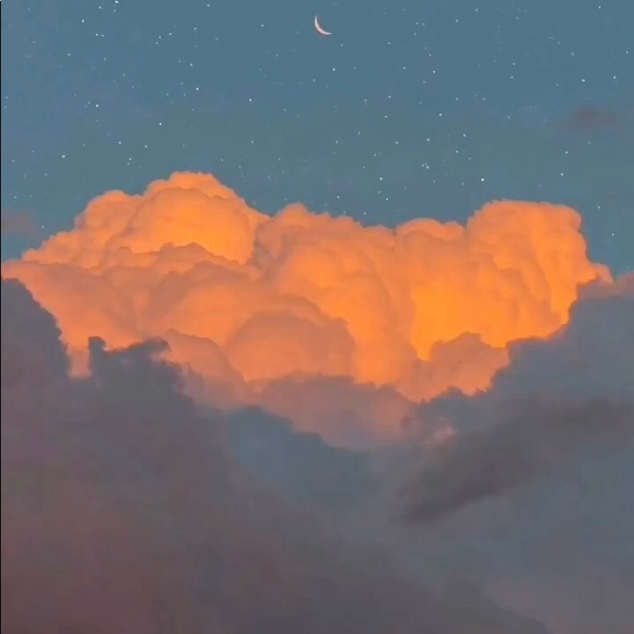 Profile Picture of Nuala Rabbitte (@nuala_rabbitte) on Poshmark