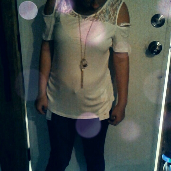 Profile Picture of Ivy Jacobs (@jacobsivy29) on Poshmark