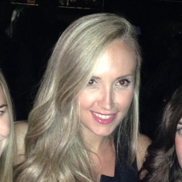 Profile Picture of Andrea Giobbe (@andrea1028) on Poshmark