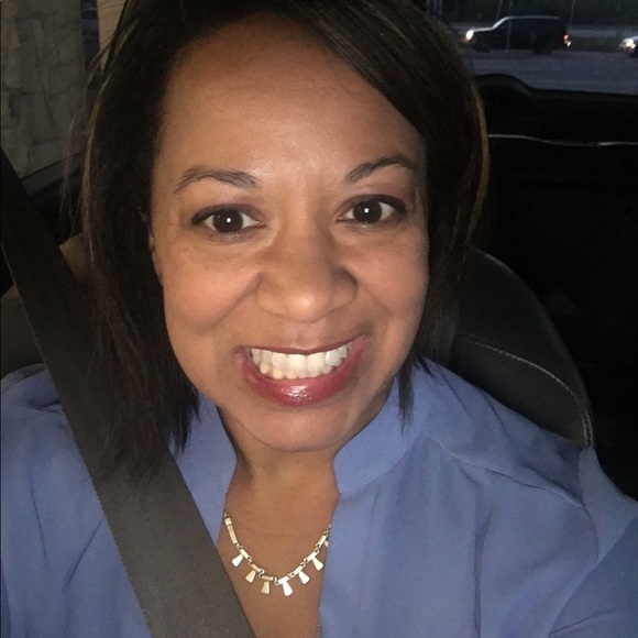 Profile Picture of Nadia Cabrilo (@ncabrilo) on Poshmark