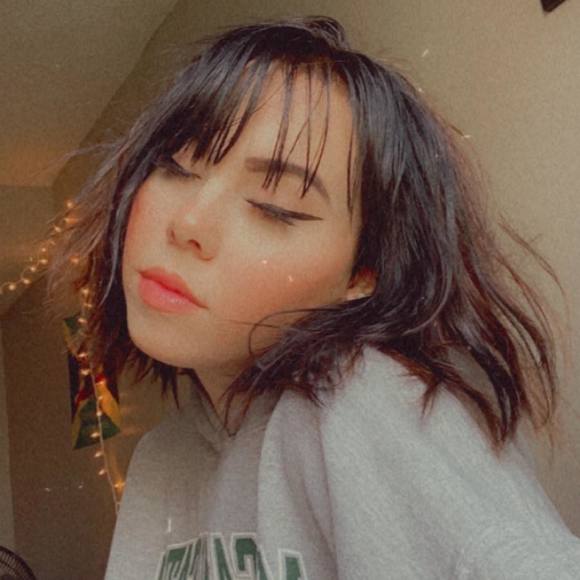 Savannah Stephenson - Poshmark Profile Picture of Savannah Stephenson (@savstephenson) on Poshmark