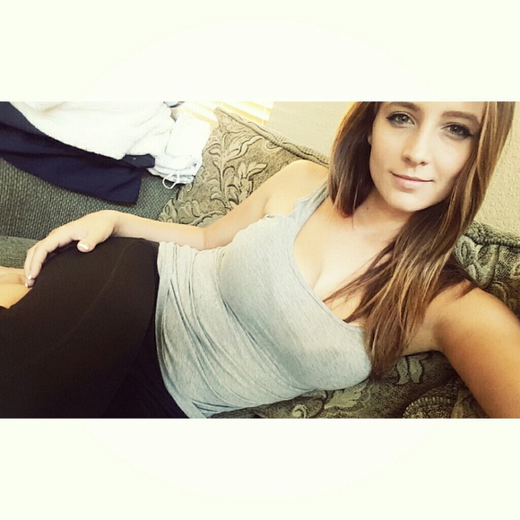 Profile Picture of Chelsea Addiego (@addiegoc) on Poshmark